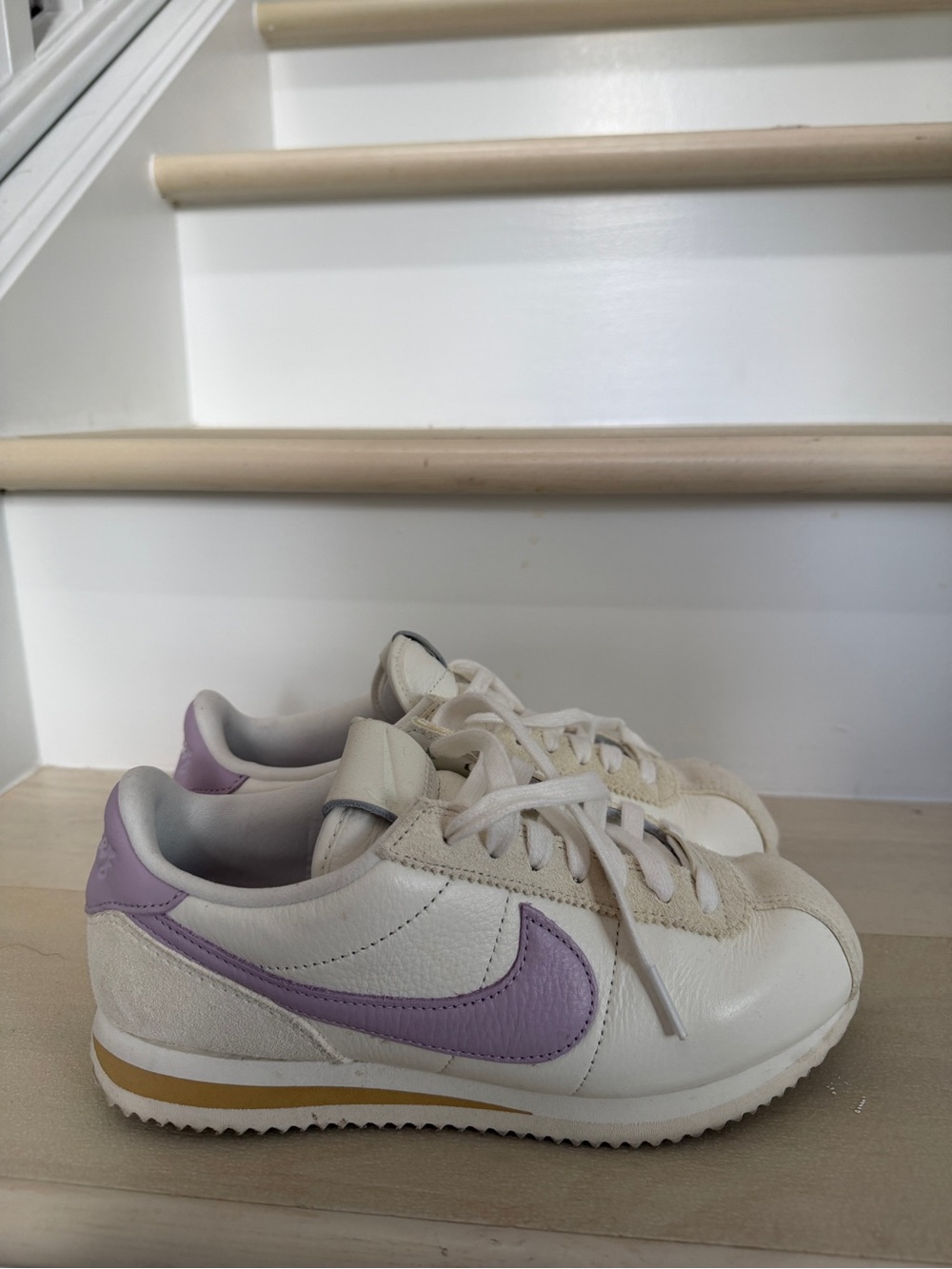 Nike Kids White & Lavender Retro Swoosh Sneakers
